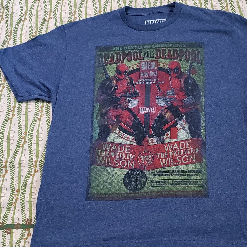 Marvel Deadpool vs Deadpool tee